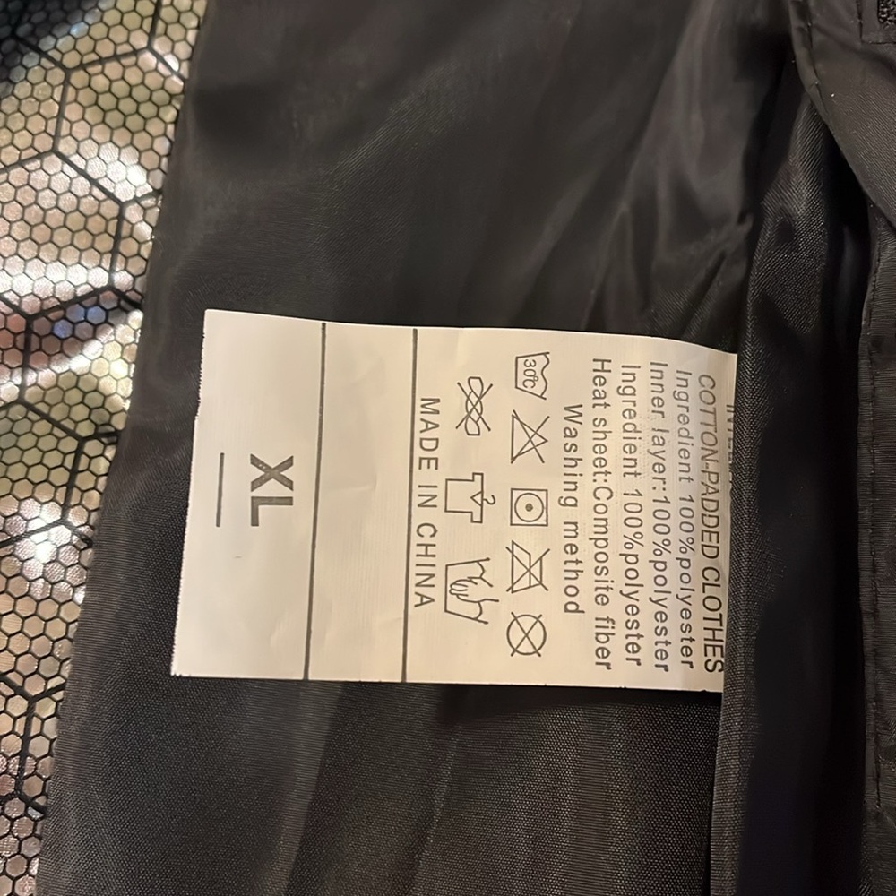Heated Vest - Picture 5 of 6